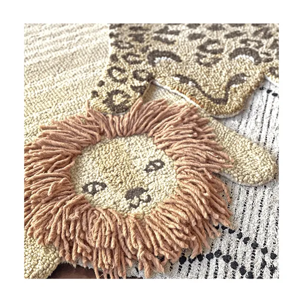 Crane Lion Shape Wool Rug - Kendi