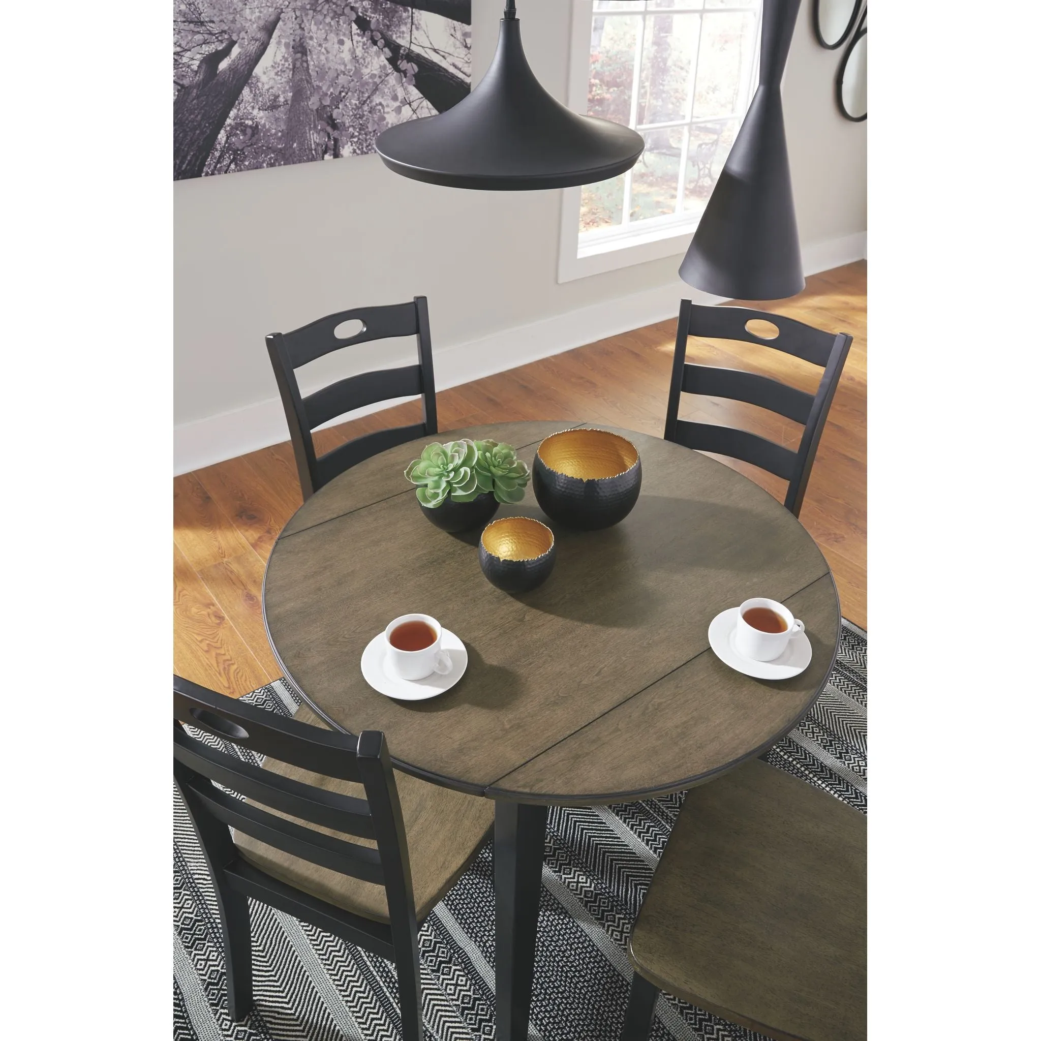 Froshburg Round Drop Leaf Table