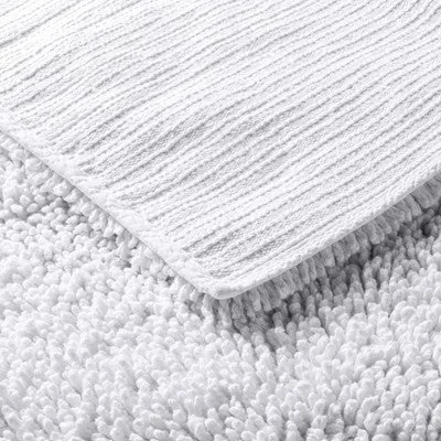 New - 24"x40" Mélange Looped Bath Rug White - Casaluna